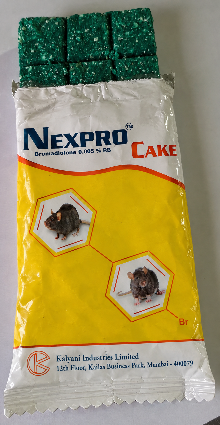 ALPHIER offers effective rodent control solutions to help manage unwanted rodent activity and protect homes, workplaces, warehouses, and storage areas.
